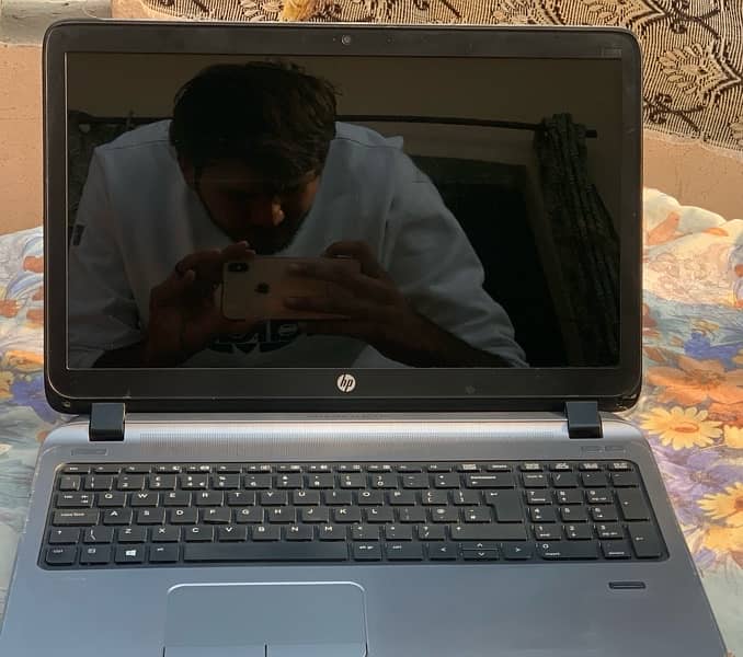 HP Probook Urgently sale out 455 g2 ram 4 513 AMD processor 1