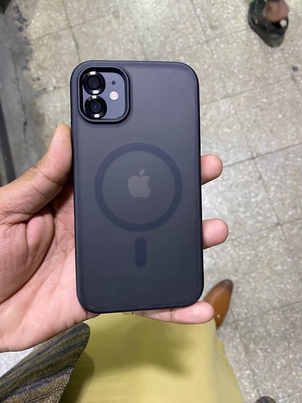 IPhone 11 Factory unlock with box 0