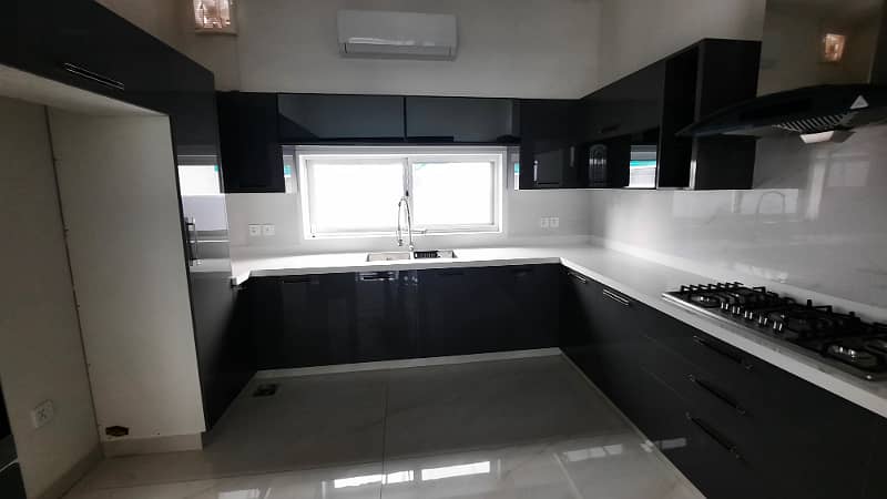 1 KANAL NEW Modern Design For Sale In Phase 3 (CHEAP PRICE) CALL FOR PRICE 5