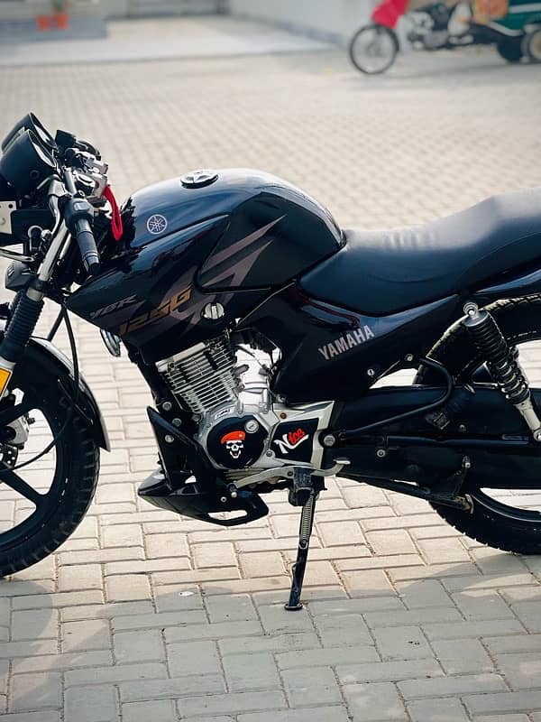 Yamaha YBR 125G 8