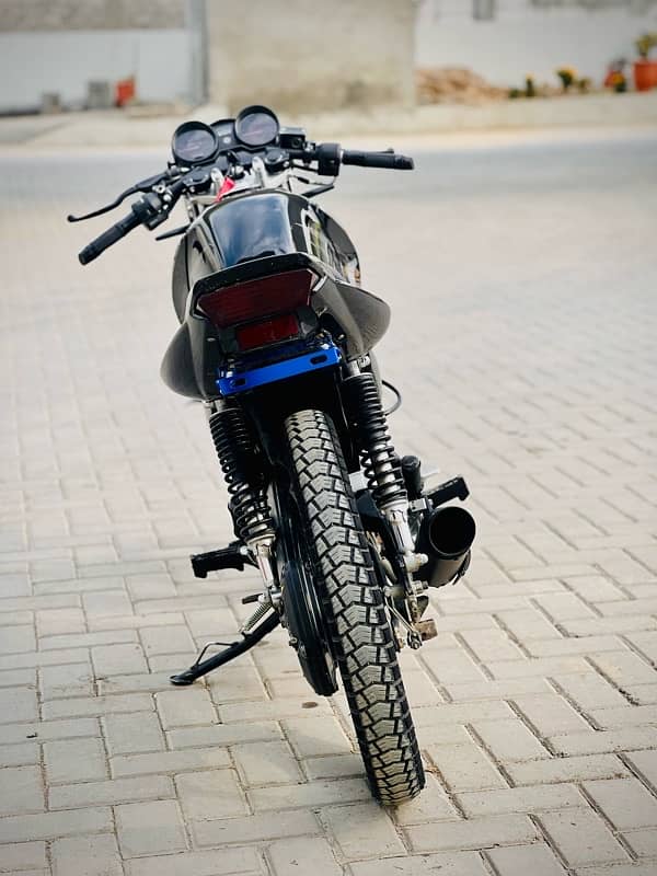 Yamaha YBR 125G 13