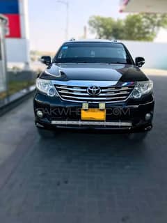 Toyota Fortuner V 2014