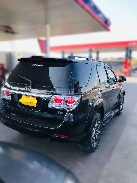 Toyota Fortuner V 2014 2