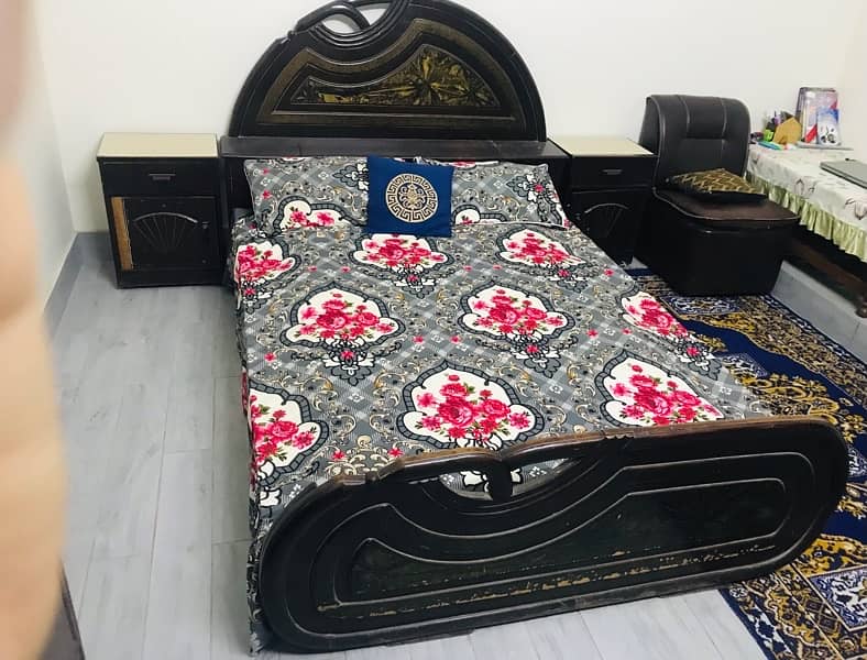 Bed in good condition for sale 1