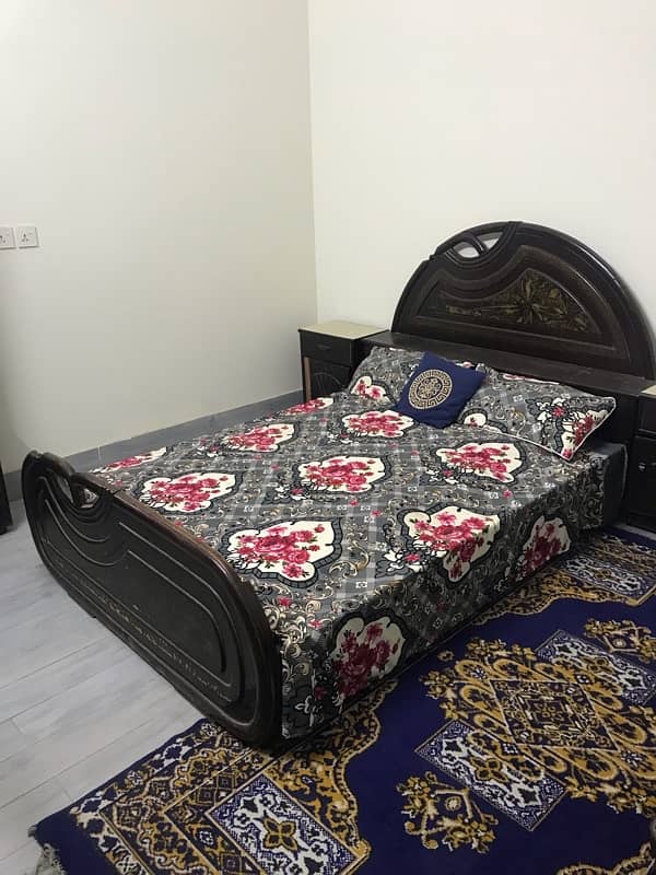 Bed in good condition for sale 2