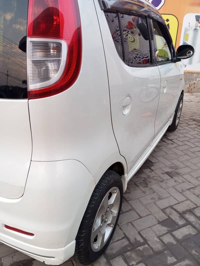 Nissan MOCO 2013 Family used 0