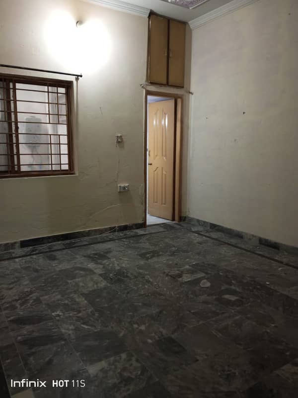 5 Marla upper portion for rent in new Gulzar E quaid 2