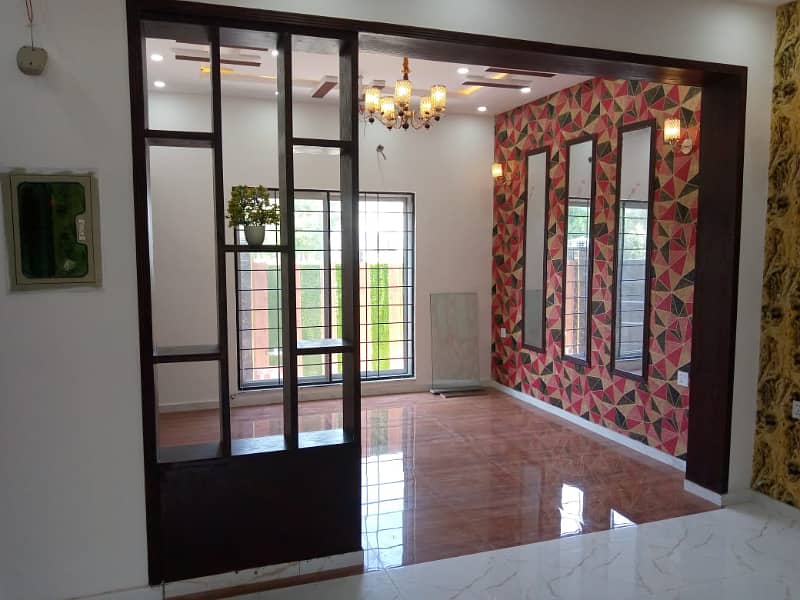 5 Marla Like New House Available For Sale In Bahria Town Lahore. 1