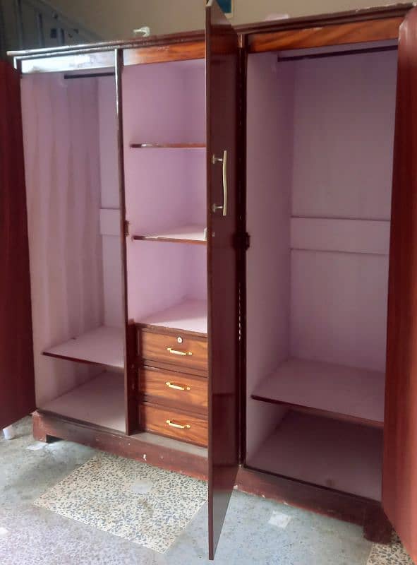 Wardrobe (Almari) for SALE! 2