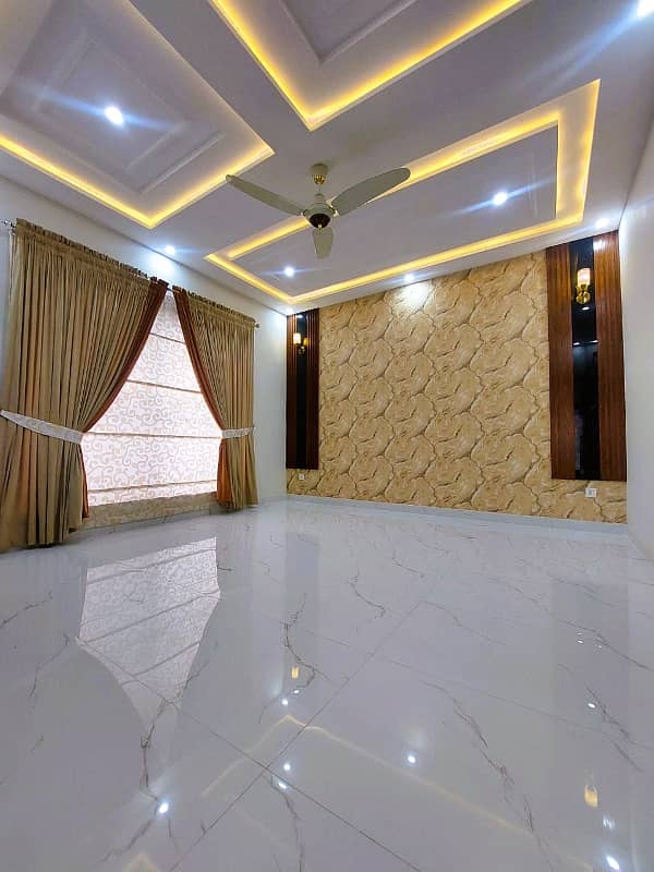 10 Marla House For Sale In Hussain Block Bahria Town Lahore 9