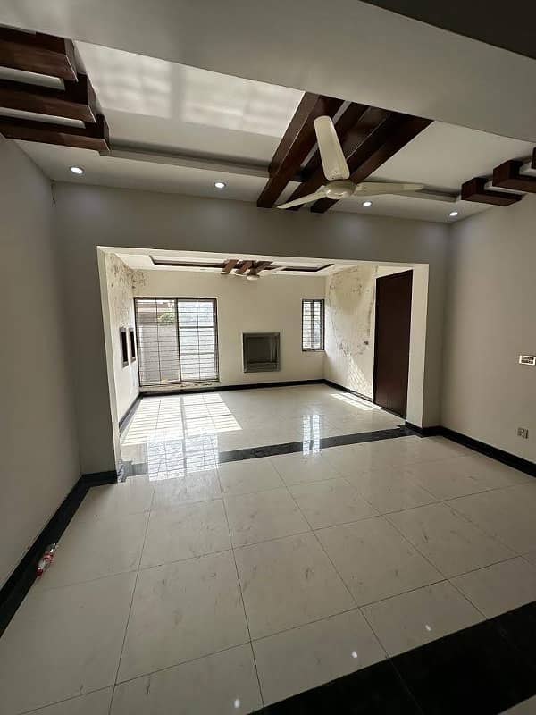 10 Marla House For Rent In Sector C Bahria Town Lahore 3