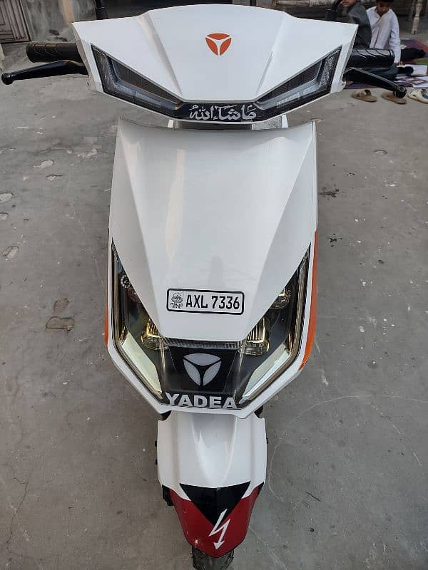 yadea electric scooty 2