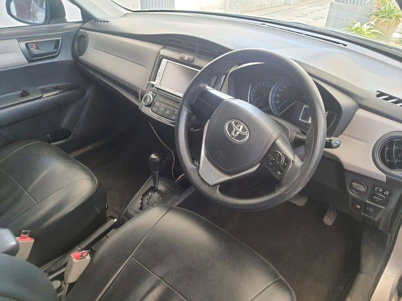 Toyota Corolla Axio 2014 7