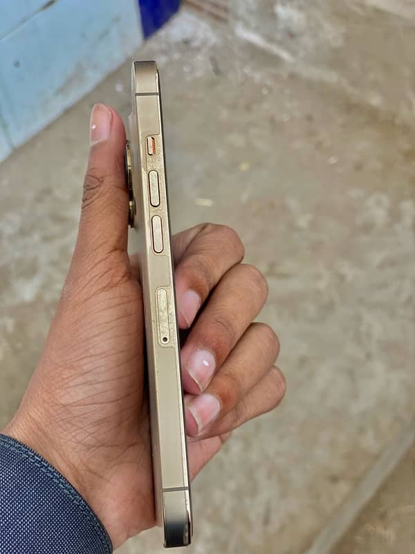 I phone 13 pro 256gb factory unlock 1