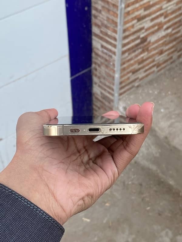 I phone 13 pro 256gb factory unlock 4