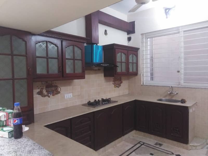 40*80 DOUBLE STOREY HOUSE FOR SALE IN I-8 ISLAMABAD. 2