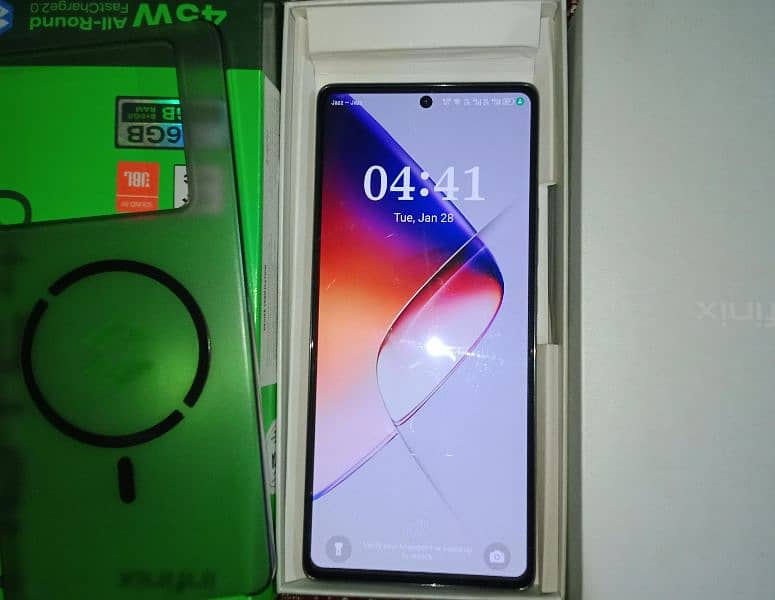 infinix note 40  urgent sale paiso ki zarurat is liya sale kr rha 0