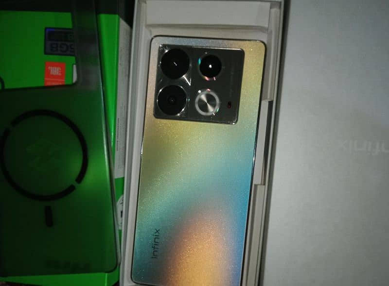 infinix note 40  urgent sale paiso ki zarurat is liya sale kr rha 1