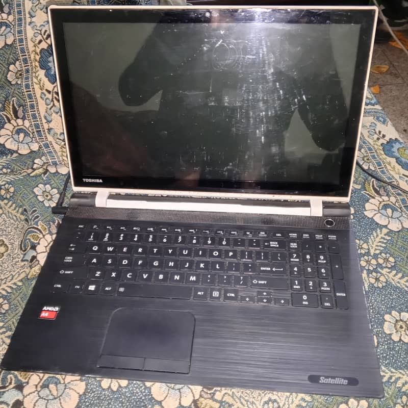 Home used laptop for sale plz serious buyer contact 6