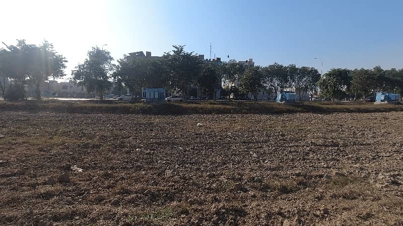 Commercial Plot For Sale In DHA Phase 8 - Ex Air Avenue 7