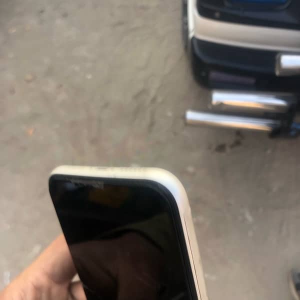 iPhone 11 128 gb pta approved all ok waterpack 4