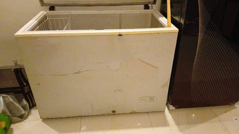 Dawlance freezer for sale in good condition 1