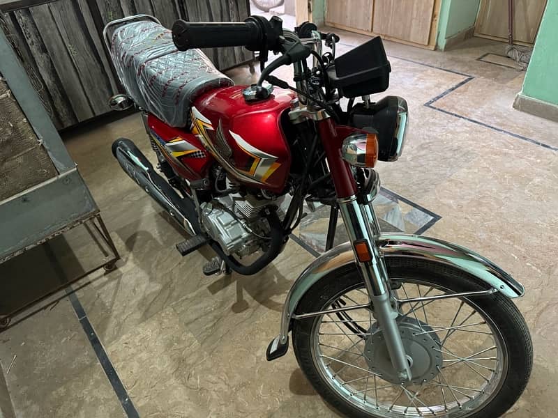 Honda CG125 red 2025 model 1