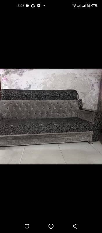 sofa set 6 setar 4 sell  jhga na hony ki waja sy sell kar rahy han 1