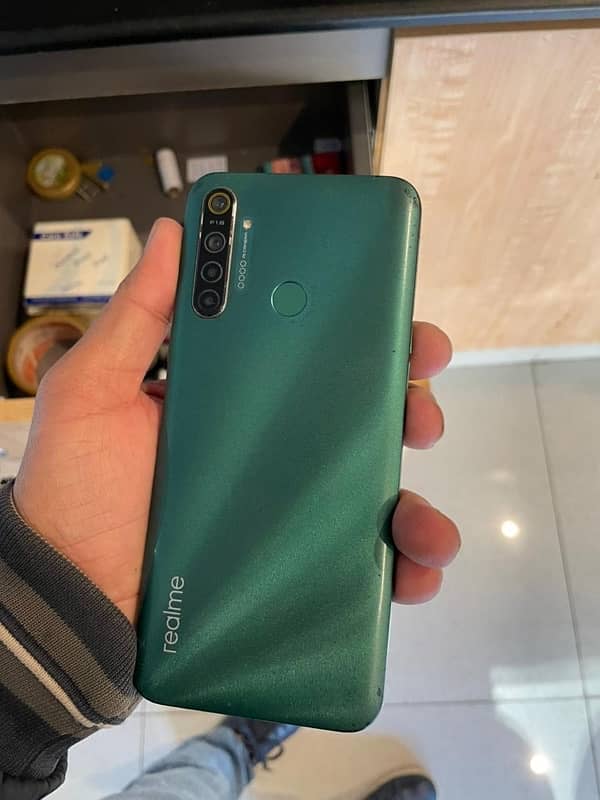 Realme 5i 4/64 0