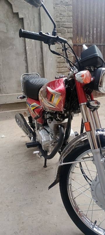 hondA 125 6