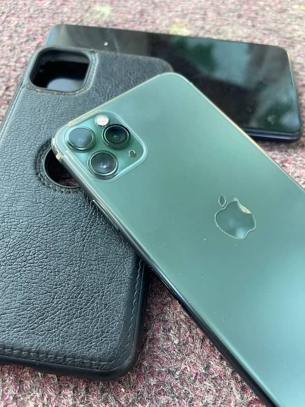 iphone 11 pro max 256gb non pta FU 4