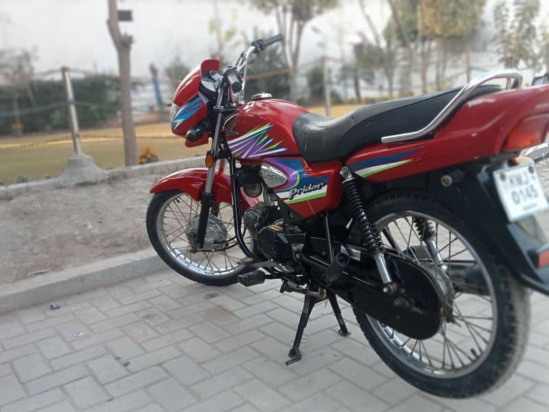 Honda 100 cc prider 5