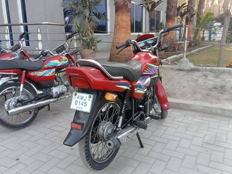 Honda 100 cc prider 7