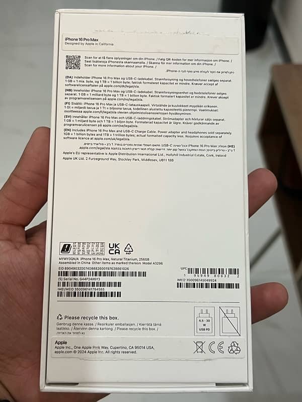 Apple Iphone 16 pro max Natural Titanium 2