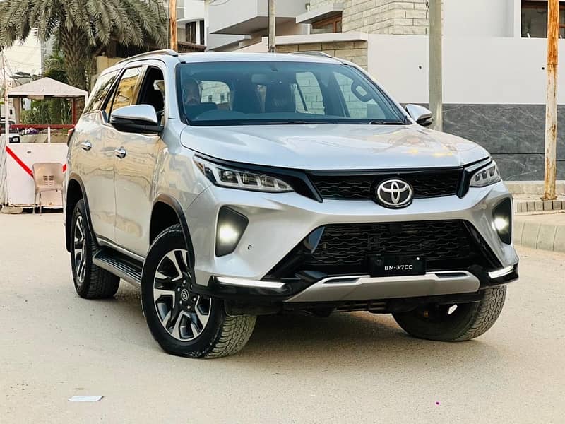 Toyota Fortuner Legender 2022 1