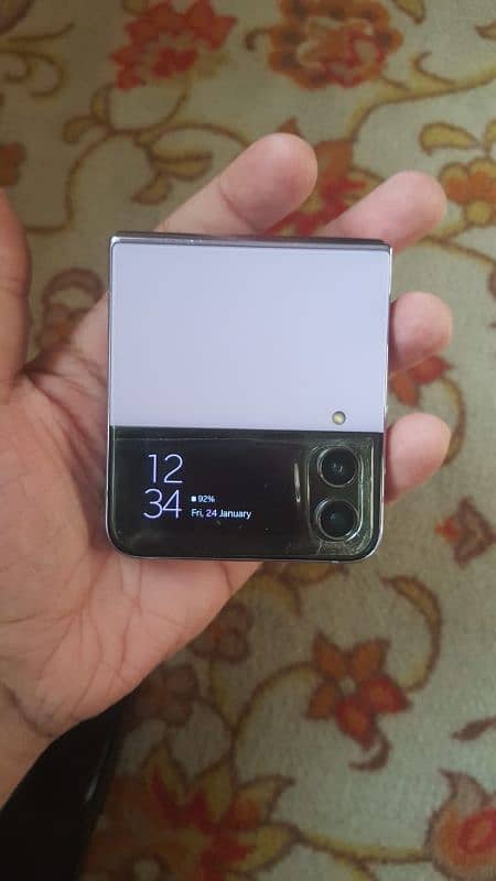 Samsung Z Flip 4 (Official PTA) 10