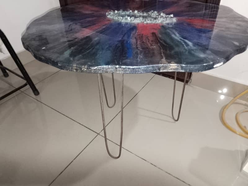 Epoxyresin coffee Table ,24 inches diameter 2