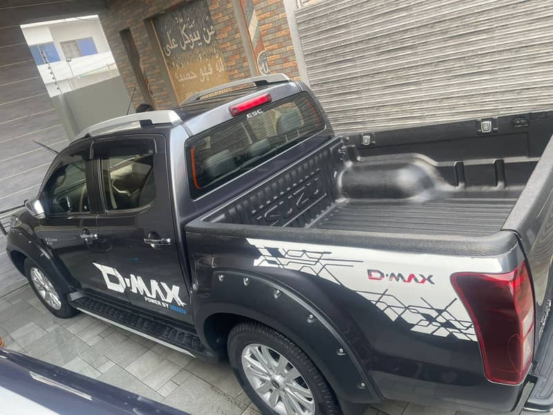 Isuzu D-Max V-Cross 2021 4