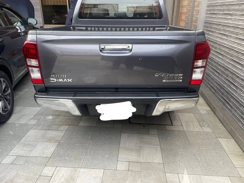 Isuzu D-Max V-Cross 2021 5