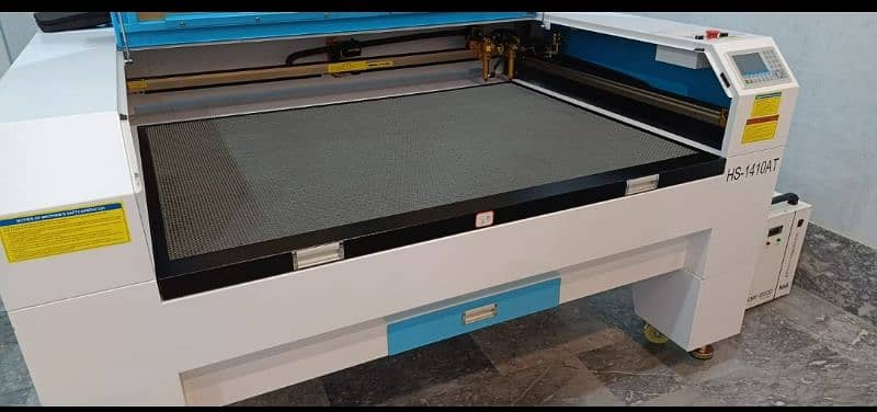 Laser cutting machine 3