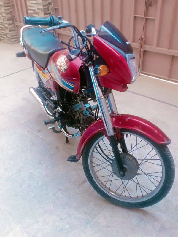 Honda CD 70 Dream 3