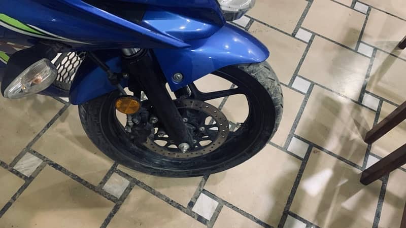 Suzuki gixxer150sf 3