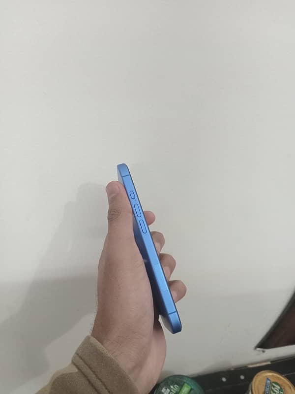 iphone 16 blue jv 3