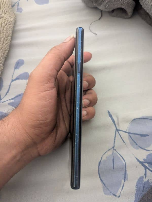 Note 9 dual sim 6/128 Halka sa crack hy 2