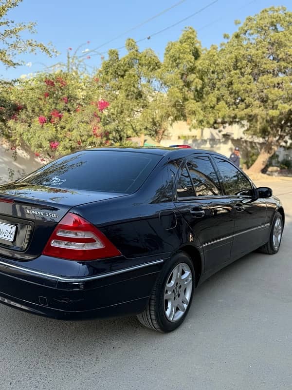 Mercedes Benz c180 Amg Brand new condition 7