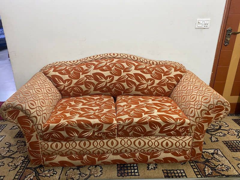 Seven Seater Slightly used Sofa set. 4