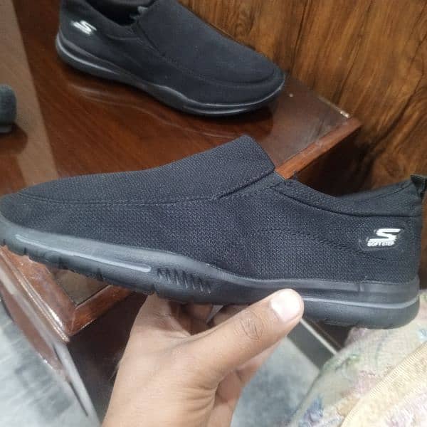 sketchers shoes 2