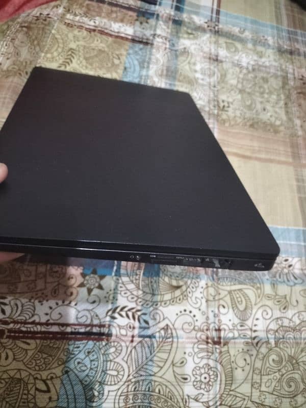 Dell laptop core i5 v pro 8th generation 4