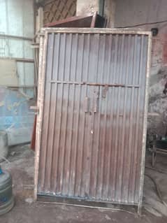 4 ft Gate with heavy weight