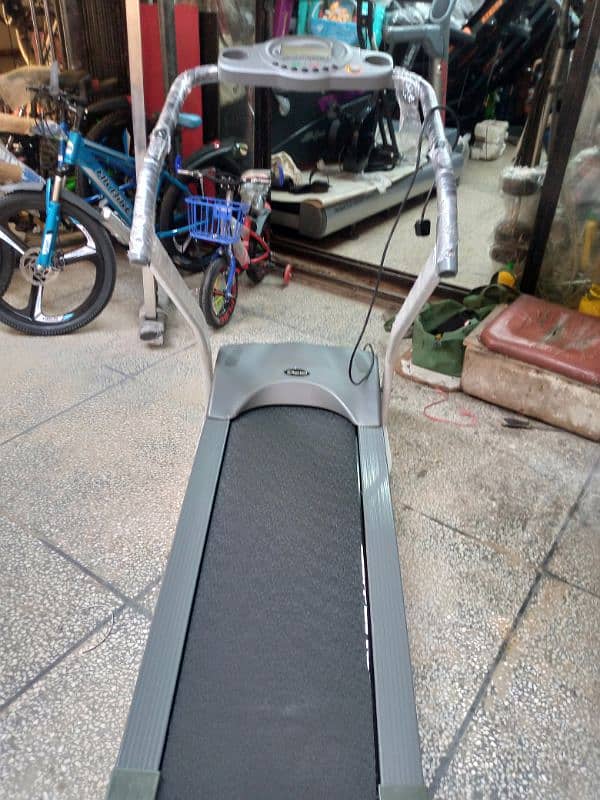 Electric treadmill 3